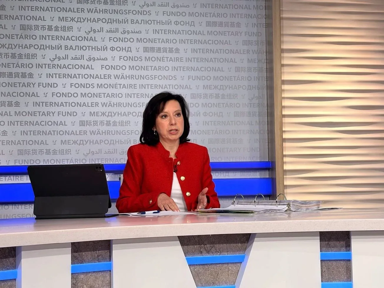 Julie Kozack, directrice du département de la communication du FMI, lors d’un point de presse.
